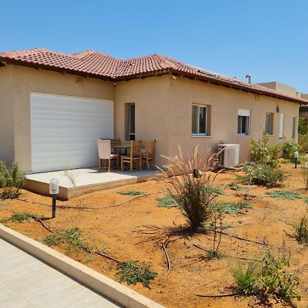 אילן ו אילנית בתי אירוח ביישוב אשלים Villa Dış mekan fotoğraf
